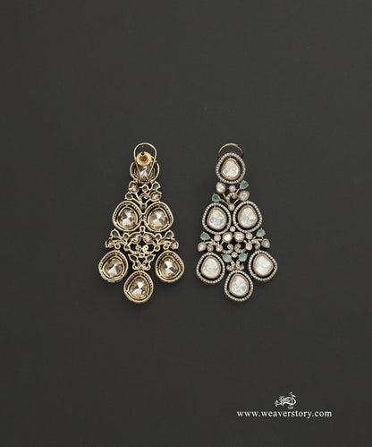 Amruta_Handcrafted_Earrings_With_Semi_Precious_Stones_WeaverStory_03