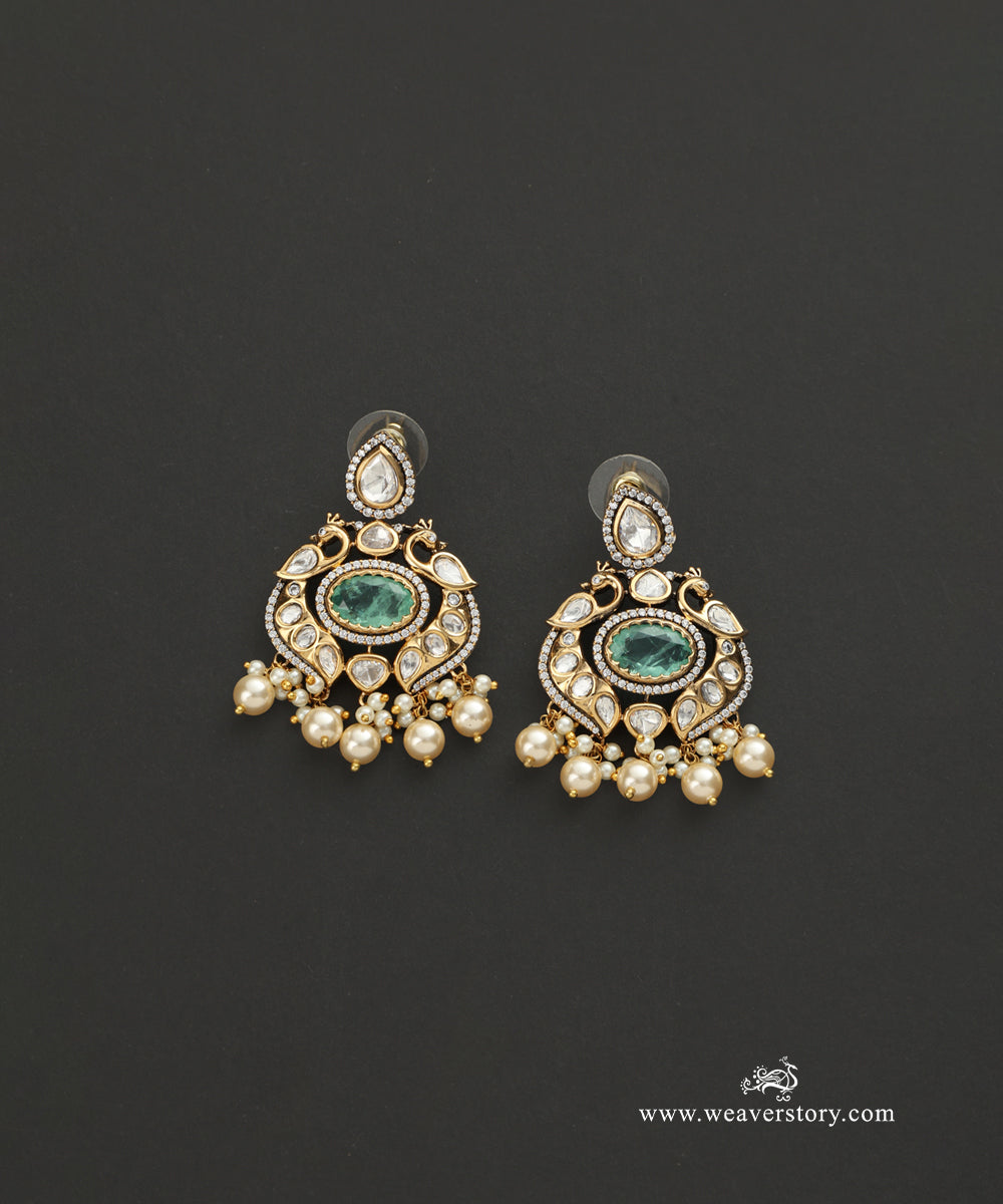 Chavvi_Handcrafted_Earrings_With_Semi_Precious_Stones_WeaverStory_02