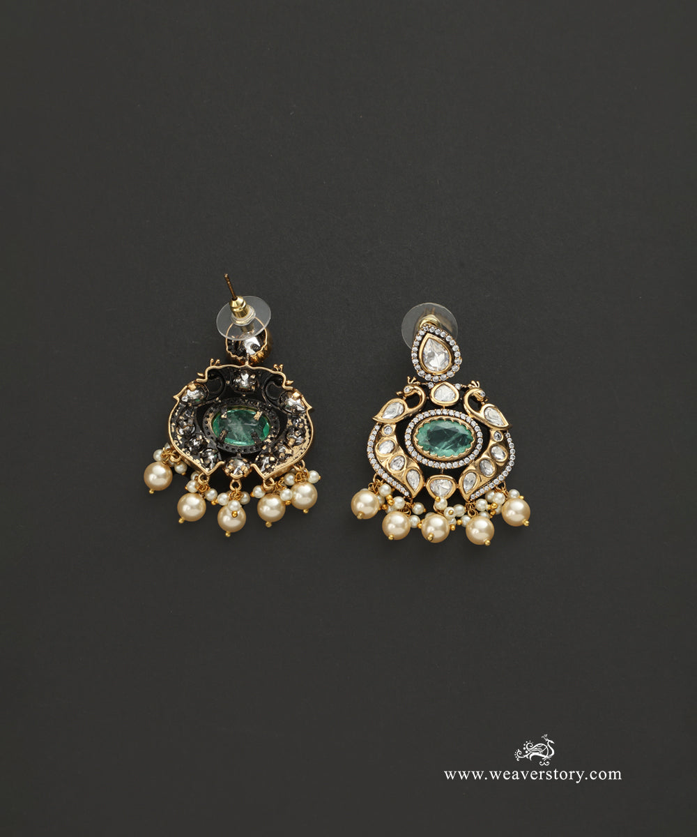 Chavvi_Handcrafted_Earrings_With_Semi_Precious_Stones_WeaverStory_03