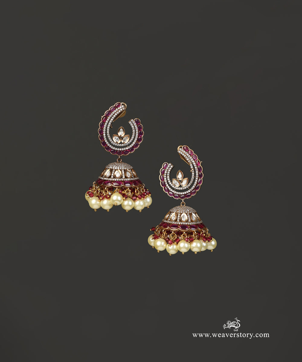 Bhanumati_Handcrafted_Jhumka_With_Red_Semi_Precious_Stones_WeaverStory_02