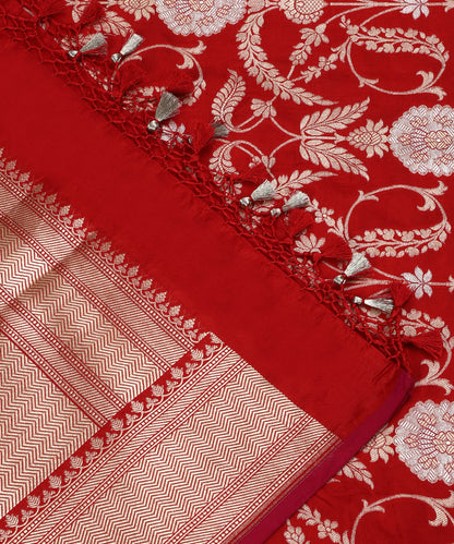 Red_Handloom_Pure_Katan_Silk_Cutwork_Banarasi_Dupatta_With_Pink_Selvedge_WeaverStory_04