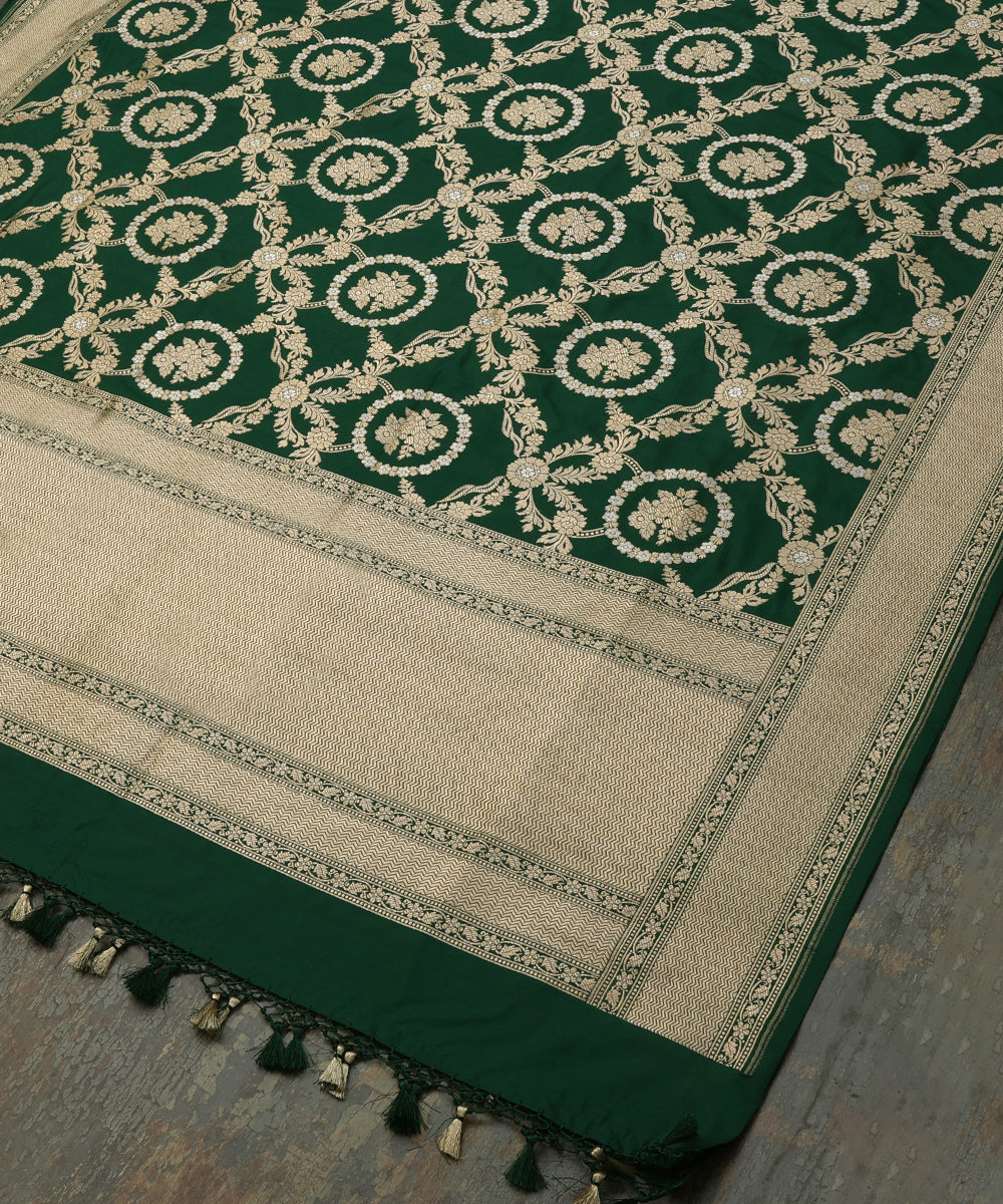 Bottle_Green_Handloom_Pure_Katan_Silk_Cutwork_Banarasi_Dupatta_With_Gold_And_Silver_Jaal_WeaverStory_03