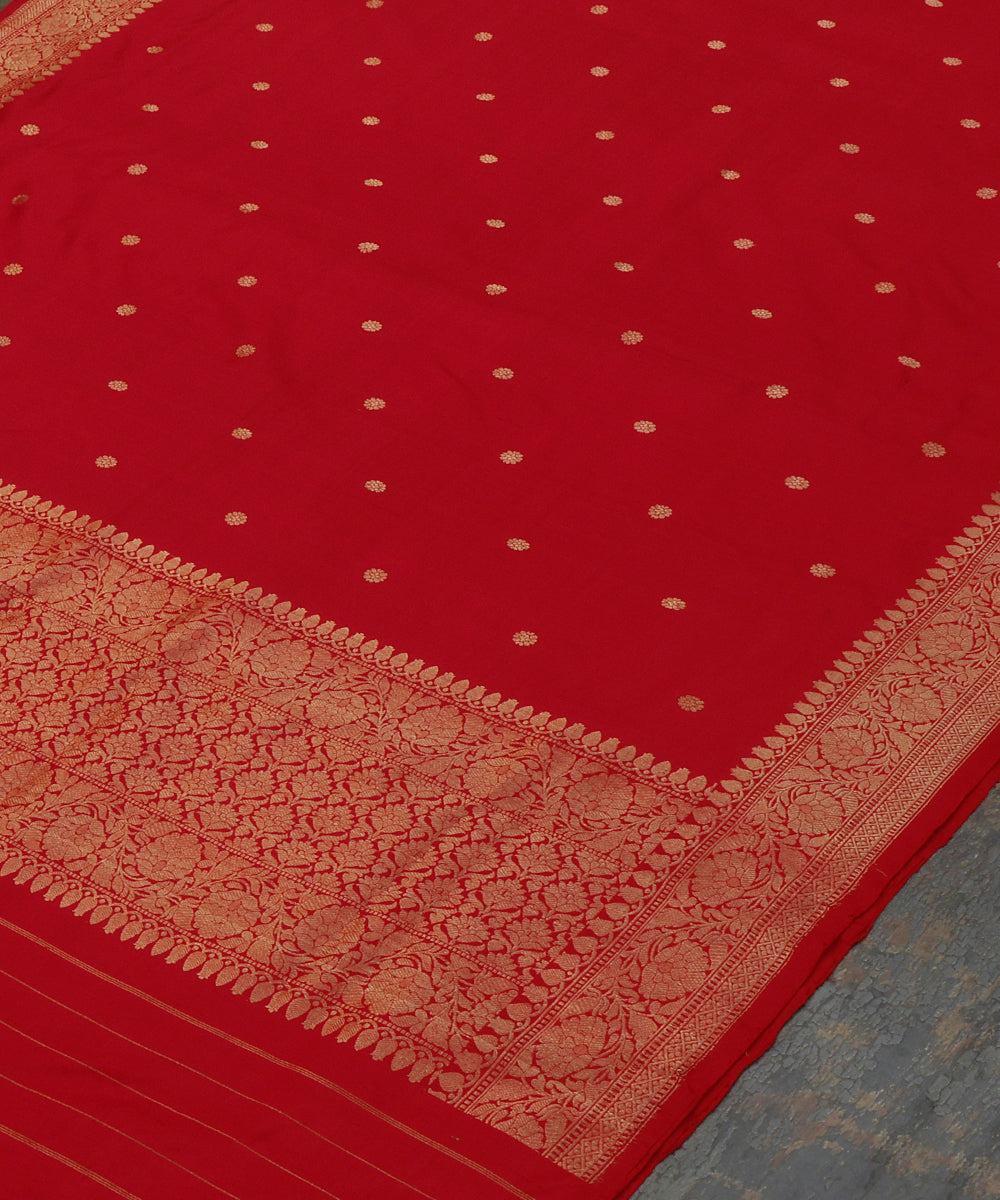 Red_Handloom_Pure_Katan_Silk_Banarasi_Dupatta_With_Kadhwa_Booti_WeaverStory_03