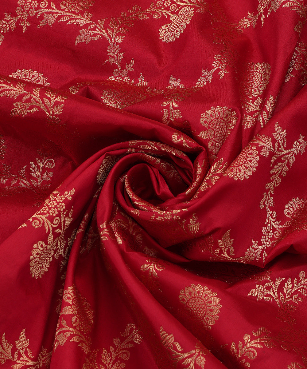 Handloom_Red_And_Pink_Pure_Katan_Silk_Banarasi_Dupatta_With_Floral_Jaal_WeaverStory_05