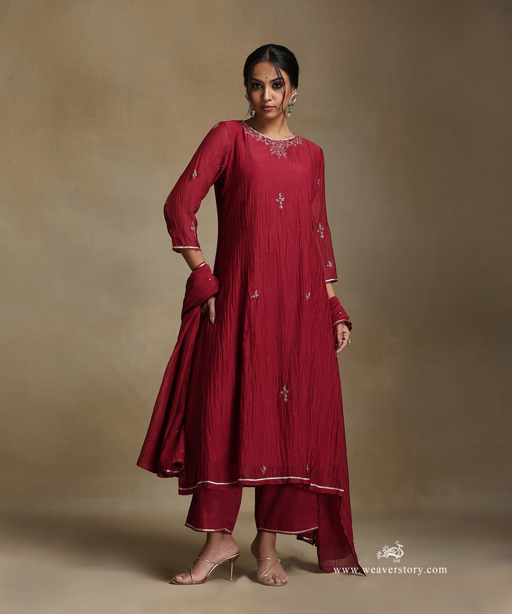 Red_Hand_Embroidered_Round_Neck_A-Line_Pure_Chanderi_Kurta_With_Pants_And_Dupatta_WeaverStory_02