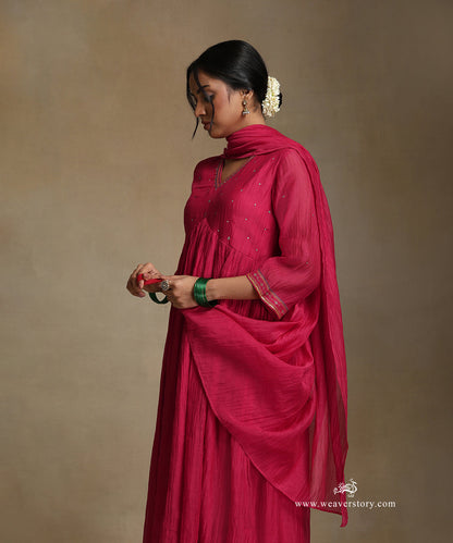 Pink_Hand_Embroidered_Pure_Chanderi_Kurta_With_Pants_And_Dupatta_WeaverStory_01