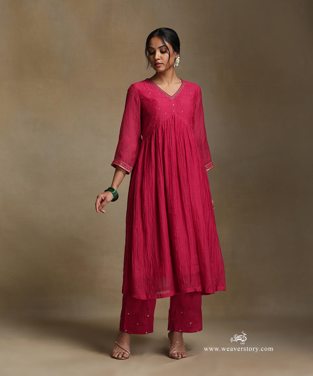 Pink_Hand_Embroidered_Pure_Chanderi_Kurta_With_Pants_And_Dupatta_WeaverStory_03