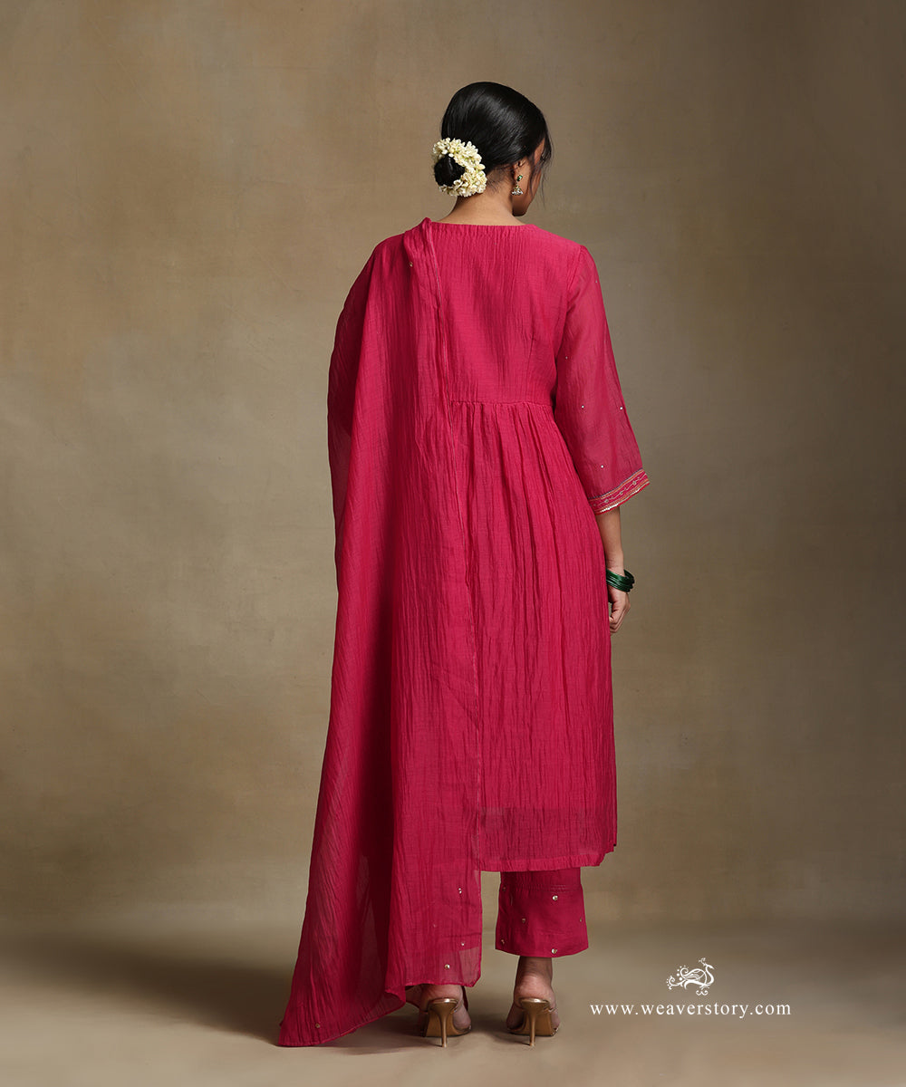 Pink_Hand_Embroidered_Pure_Chanderi_Kurta_With_Pants_And_Dupatta_WeaverStory_04