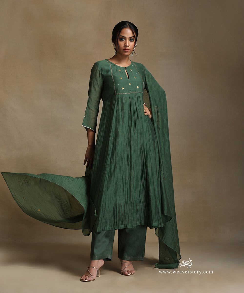 Green_Hand_Embroidered_Pure_Chanderi_Kurta_With_Pants_And_Dupatta_WeaverStory_02