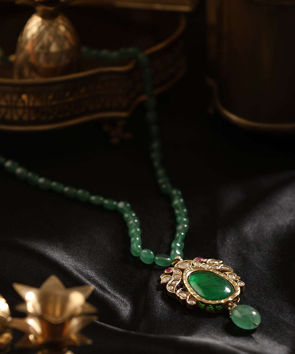 Vienna_Handcrafted_Pure_Silver_Necklace_With_Emeralds_WeaverStory_01