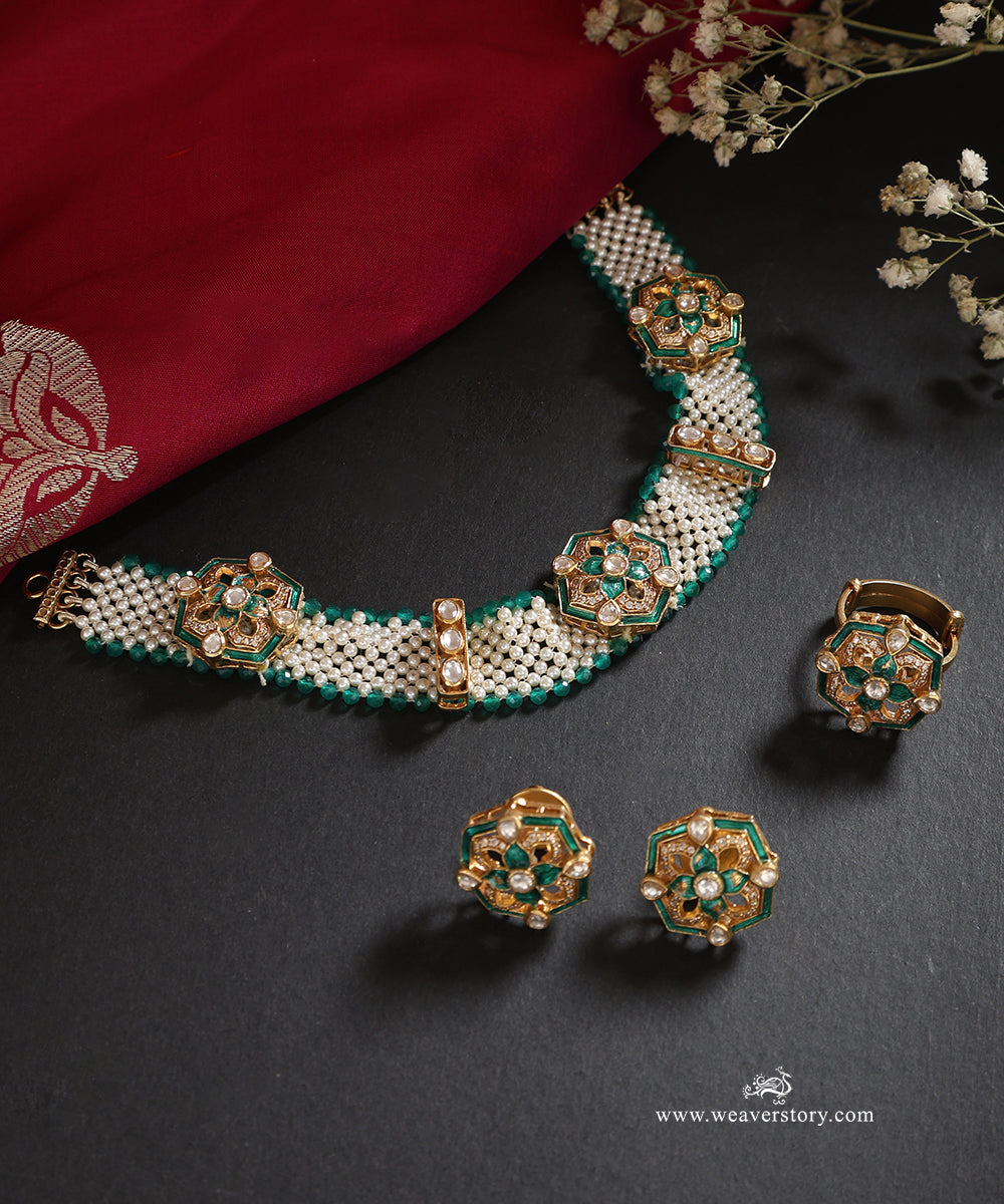 Nayna_Handcrafted_Silver_Neclace_Set_with_Meenakari_Jadau_Work_WeaverStory_01