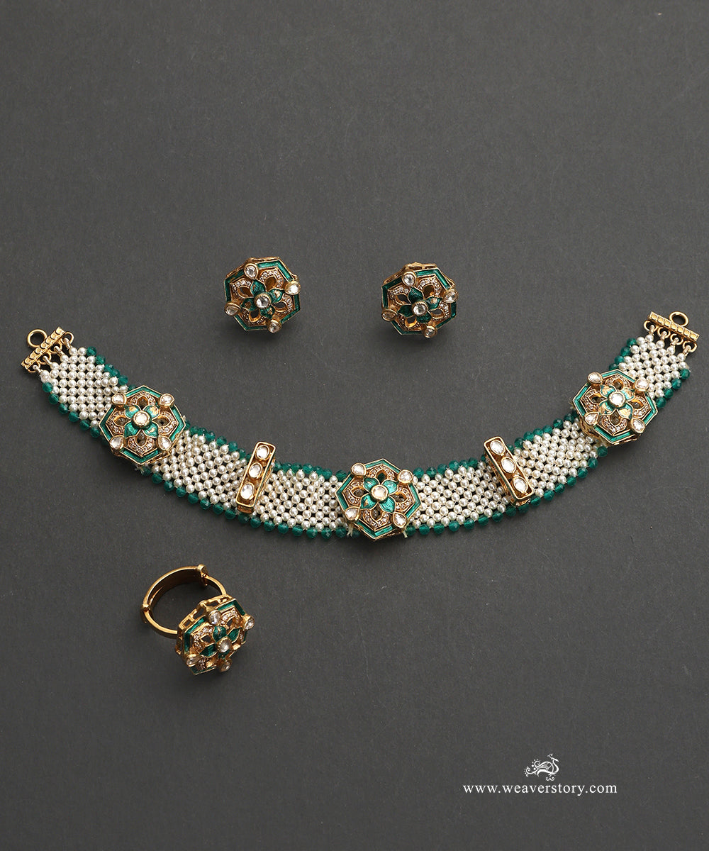 Nayna_Handcrafted_Silver_Neclace_Set_with_Meenakari_Jadau_Work_WeaverStory_02