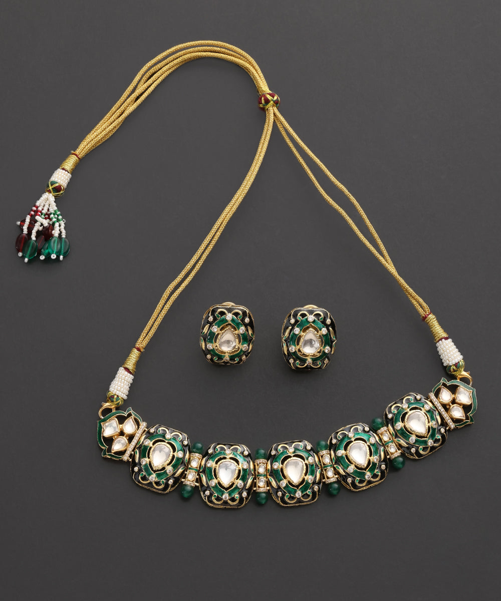 Shyamala_Black_&amp;_Green_Meenakari_Kundan_Choker_Set_WeaverStory_02