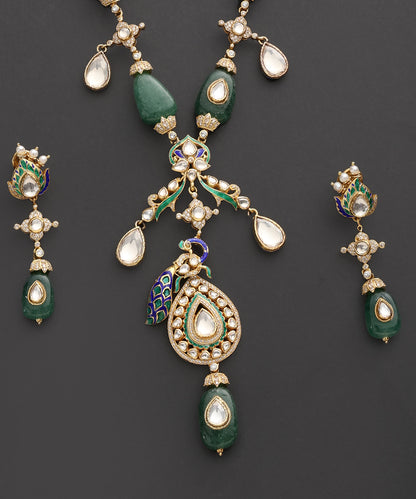 Mayur_Angan_Kundan_Necklace_Set_with_Green_Stones_&amp;_Peacock_Motif_WeaverStory_03