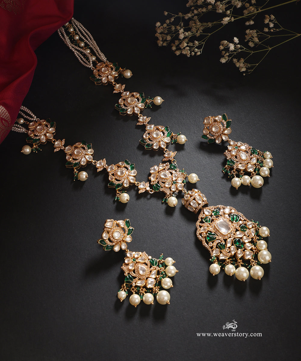 Kala_Handcrafted_Silver_Necklace_With_Meenakari_Jadau_Work_WeaverStory_01