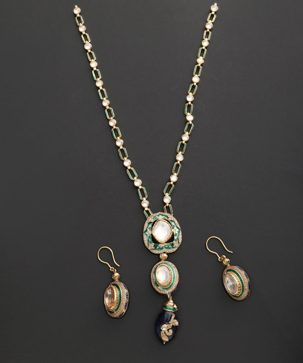Zareen_Ada_Kundan_Necklace_Set_with_Green_Meenakari_WeaverStory_02