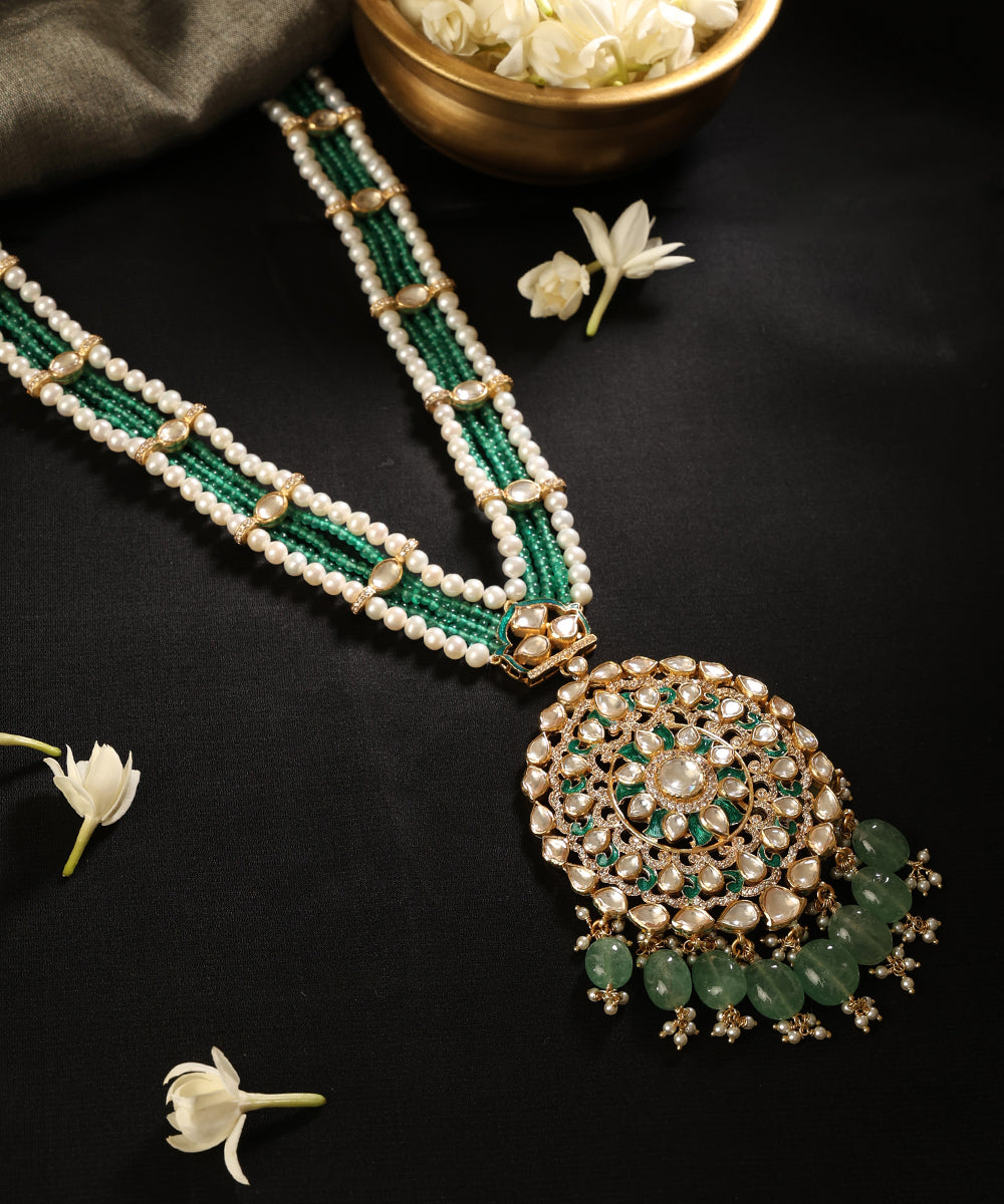 Sabz_Mehr_Kundan_Haar_with_Green_Beads_&amp;_Pearl_Detailing_WeaverStory_01
