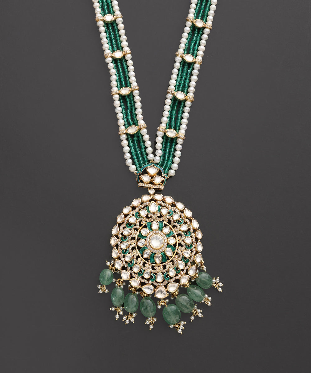 Sabz_Mehr_Kundan_Haar_with_Green_Beads_&amp;_Pearl_Detailing_WeaverStory_03
