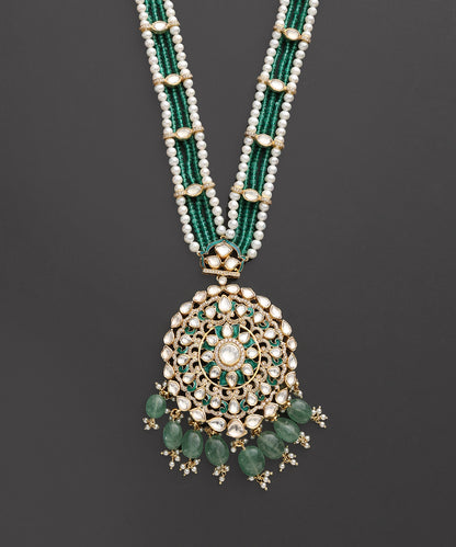 Sabz_Mehr_Kundan_Haar_with_Green_Beads_&amp;_Pearl_Detailing_WeaverStory_03