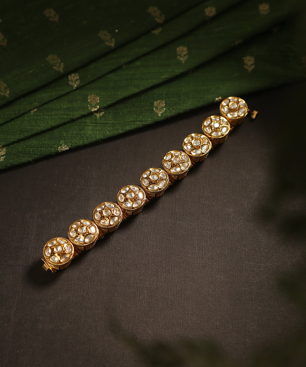 Dusya_Handcrafted_Golden_Bangle_With_Moissanite_Polki_WeaverStory_01