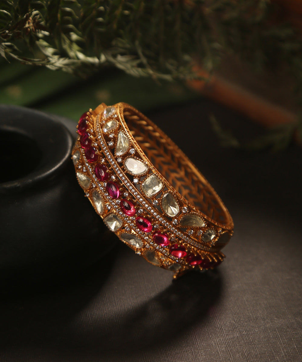 Calah_Handcrafted_Bangle_With_Moissanite_Polki_And_Pink_Stones_WeaverStory_01