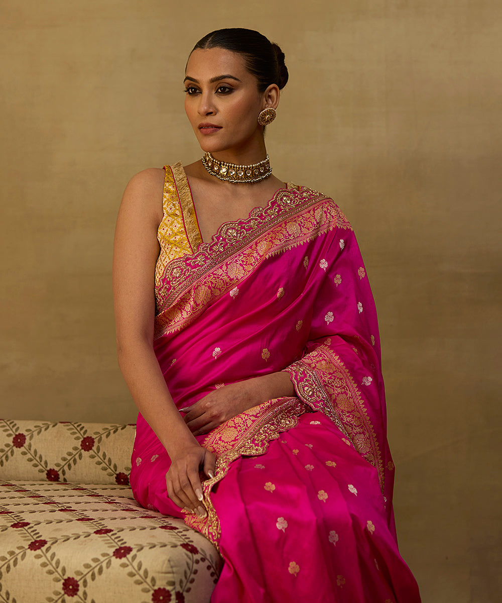 Handloom_Hot_Pink_Pure_Katan_Silk_Banarasi_Saree_With_Embroidered_Scallop_Border_WeaverStory01