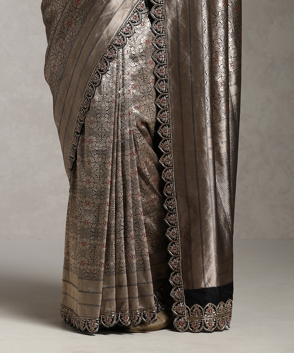 Black_Handloom_Pure_Katan_Silk_Kimkhab_Banarasi_Saree_With_Embroidered_Scallop_Border_WeaverStory_04