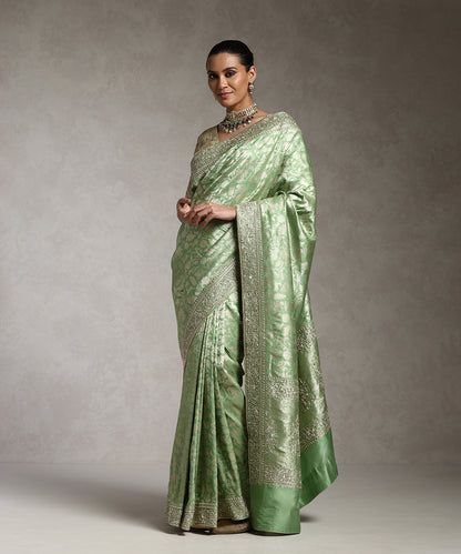 Handloom_Pastel_Green_Shikargah_Pure_Katan_Silk_Banarasi_Saree_With_Embroidery_On_Borders_WeaverStory_01