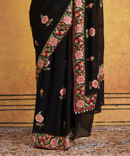 Handloom_Black_Pure_Georgette_Kashmiri_Saree_With_Aari_Hand_Embroidery_WeaverStory_04