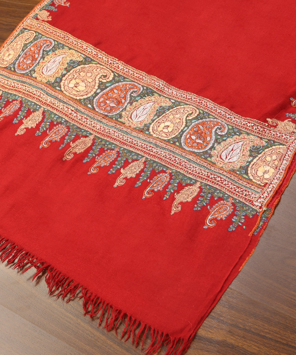 Red_Handwoven_Pure_Pashmina_Shawl_With_Sozni_Kari_Embroidery_And_Tilla_Highlights_WeaverStory_03