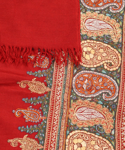 Red_Handwoven_Pure_Pashmina_Shawl_With_Sozni_Kari_Embroidery_And_Tilla_Highlights_WeaverStory_04