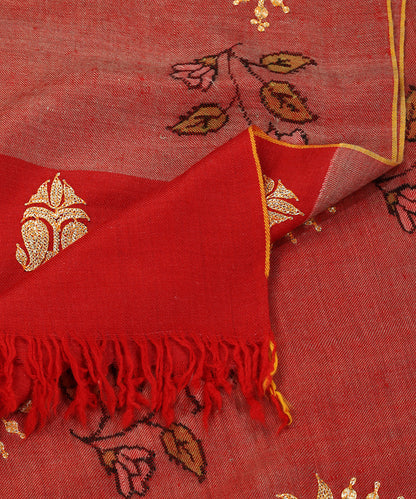 Maroon_Handwoven_Pure_Pashmina_Shawl_With_Kani_Weave_And_Tilla_Highlights_WeaverStory_04
