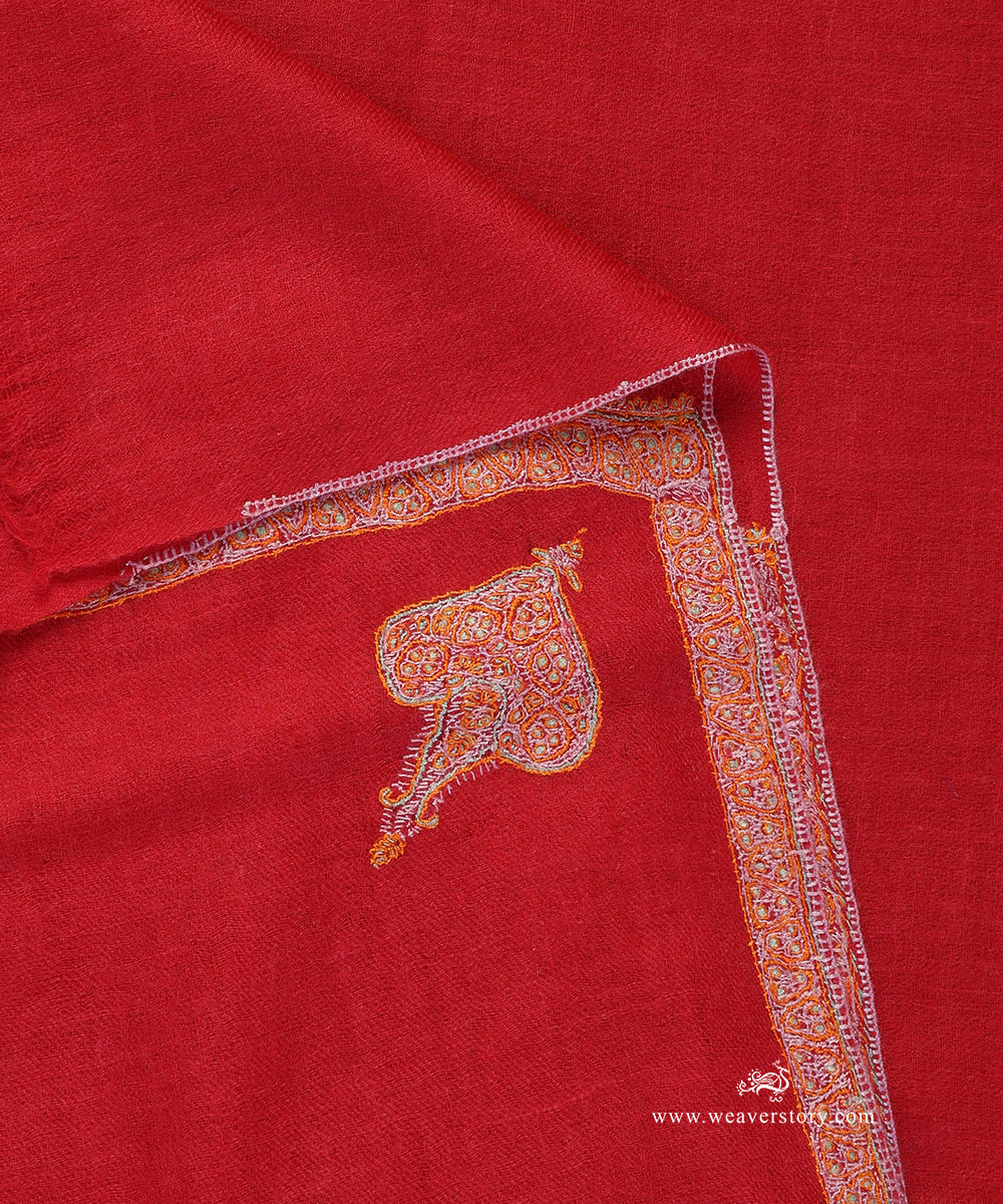 Handwoven_Red_Pure_Pashmina_Stole_With_Soznikari_Border_And_Konia_WeaverStory_04