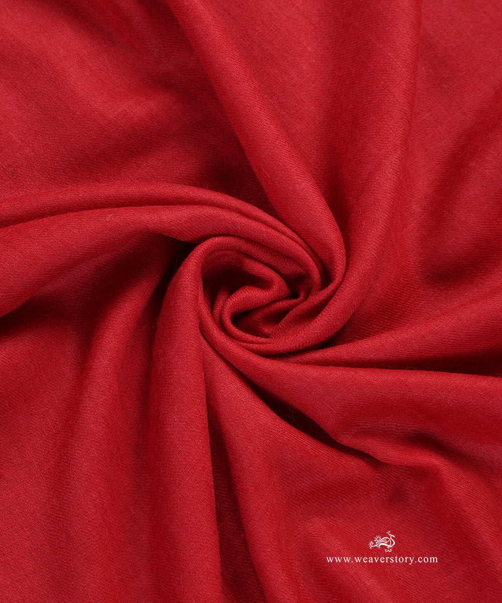 Handwoven_Red_Pure_Pashmina_Stole_With_Soznikari_Border_And_Konia_WeaverStory_05