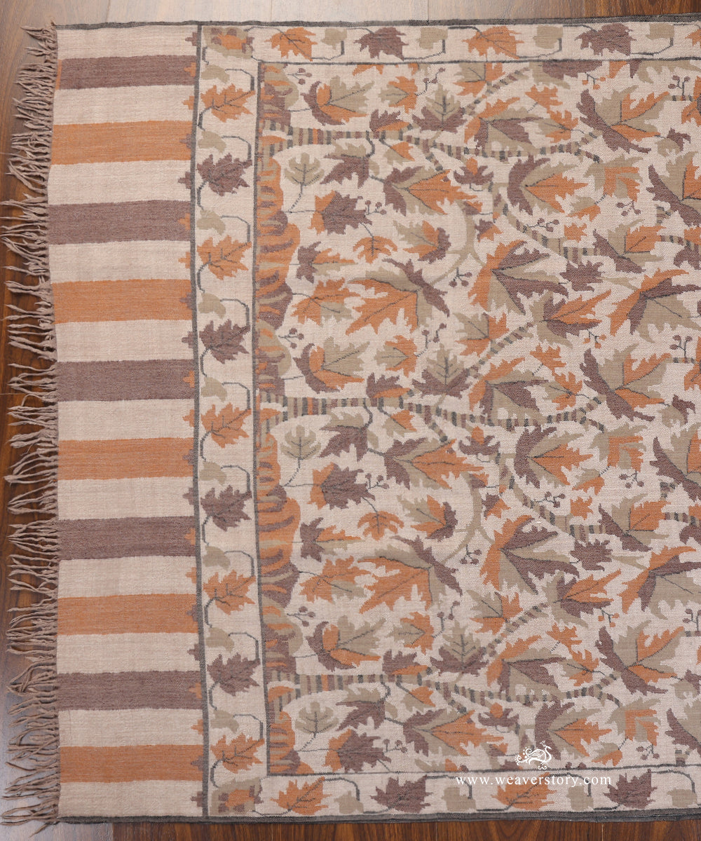 Beige_Handwoven_Kani_Pure_Pashmina_Shawl_WeaverStory_02