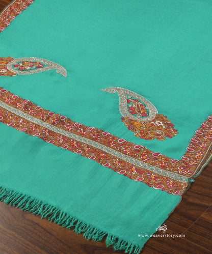 Green_Handwoven_Pure_Pashmina_Stole_With_Soznikari_Border_WeaverStory_03