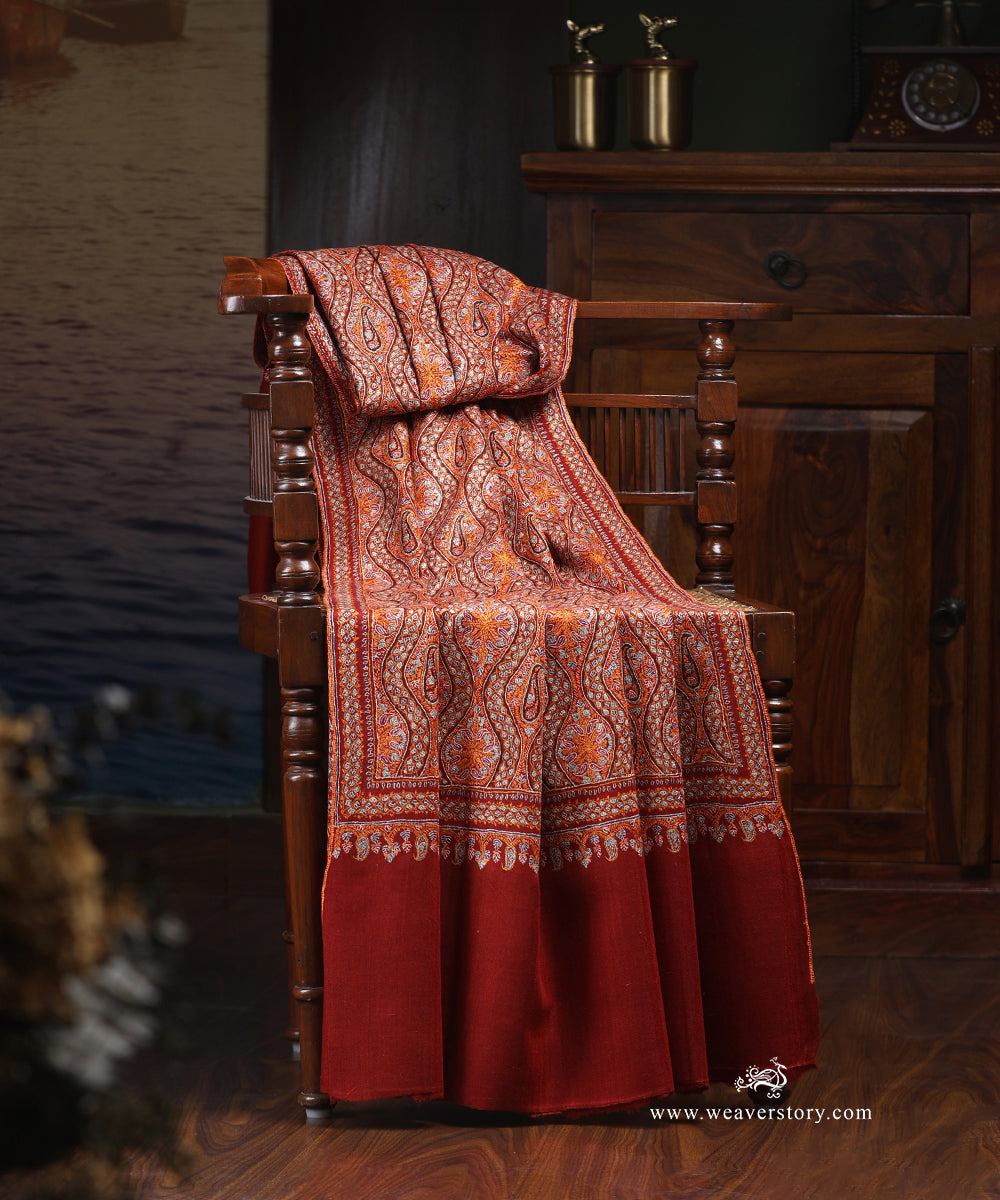 Handwoven_Maroon_Pure_Pashmina_Shawl_With_All_Over_Soznikari_Embroidery_WeaverStory_01