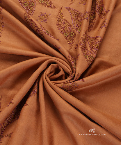 Handwoven_Peach_Pure_Pashmina_Shawl_With_Soznikari_Boota_WeaverStory_05