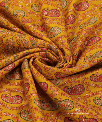 Handwoven_Mustard_Jamawar_Pure_Pashmina_Shawl_With_Soznikari_Jaal_WeaverStory_05