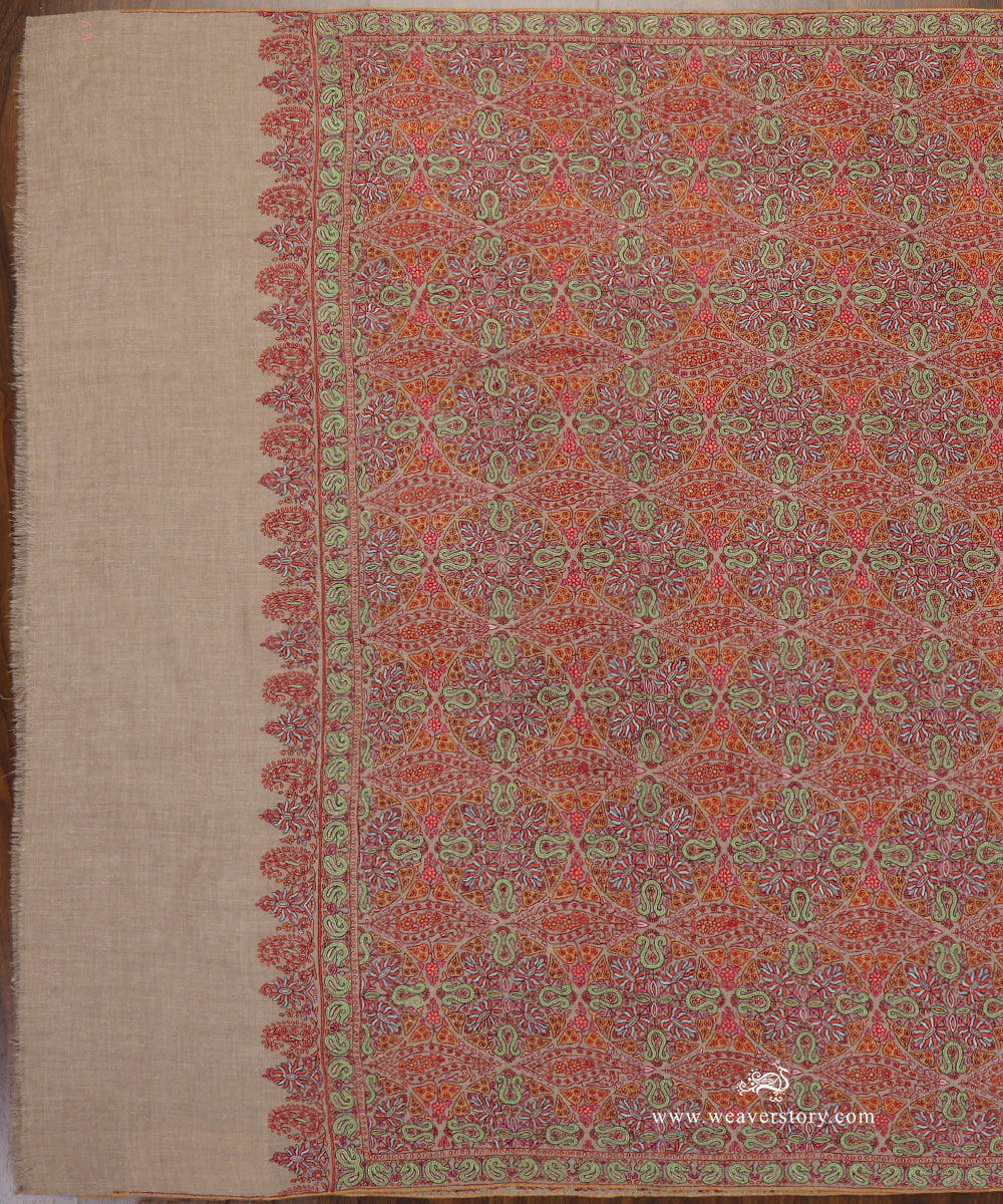 Handwoven_Natural_Beige_Jamawar_Pure_Pashmina_Shawl_With_Multicolor_Soznikari_WeaverStory_02