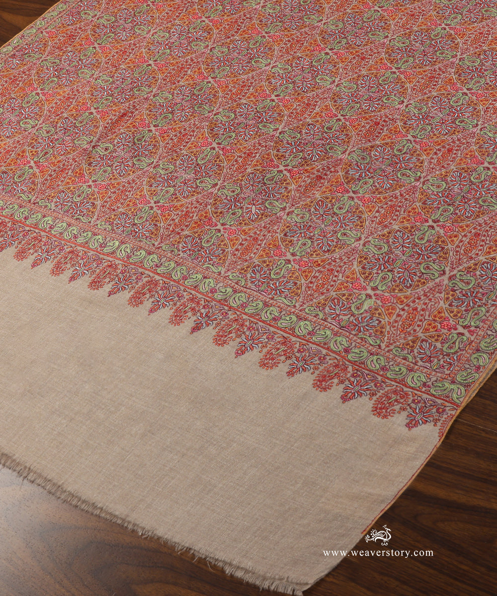 Handwoven_Natural_Beige_Jamawar_Pure_Pashmina_Shawl_With_Multicolor_Soznikari_WeaverStory_03