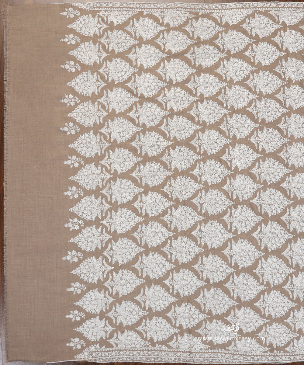 Beige_Handwoven_Tilla_Pure_Pashmina_Shawl_WeaverStory_02