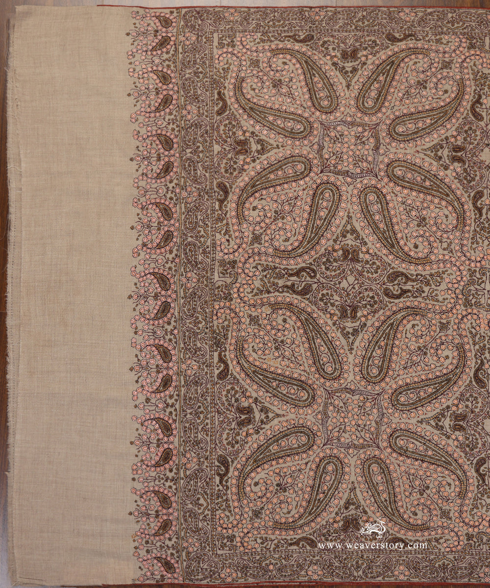 Handwoven_Beige_Pure_Pashmina_Shawl_With_Soznikari_Embroidery_All_Over_WeaverStory_02