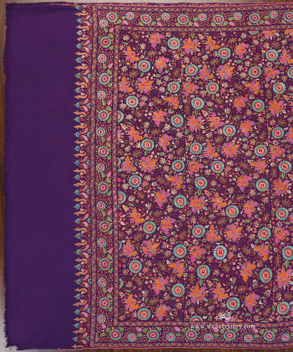 Handwoven_Purple_Jamawar_Pure_Pashmina_Shawl_With_Soznikari_WeaverStory_02