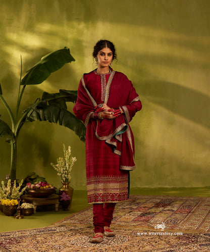 Maroon_Red_Raw_Silk_Hand_Embroidered_Zardozi_Kurta_With_Churidaar_And_Organza_Dupatta_WeaverStory01