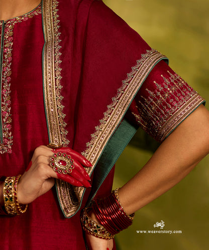 Maroon_Red_Raw_Silk_Hand_Embroidered_Zardozi_Kurta_With_Churidaar_And_Organza_Dupatta_WeaverStory06