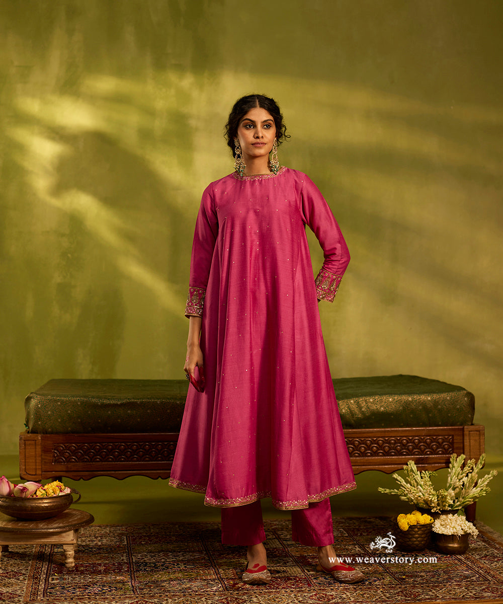 Rose_Pink_Handloom_Moonga_Silk_Kurta_Set_With_Zardozi_Organza_Dupatta_WeaverStory04