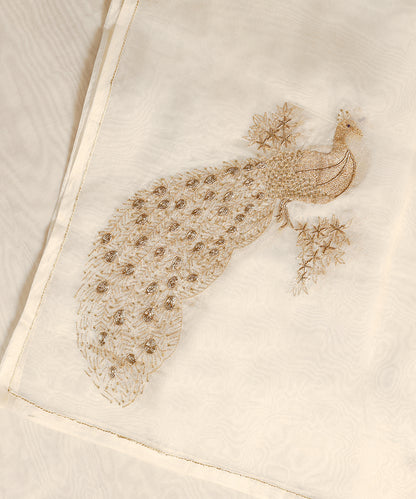 White_Handloom_Organza_Embroided_Dupatta_With_Peacock_Motif_WeaverStory_04