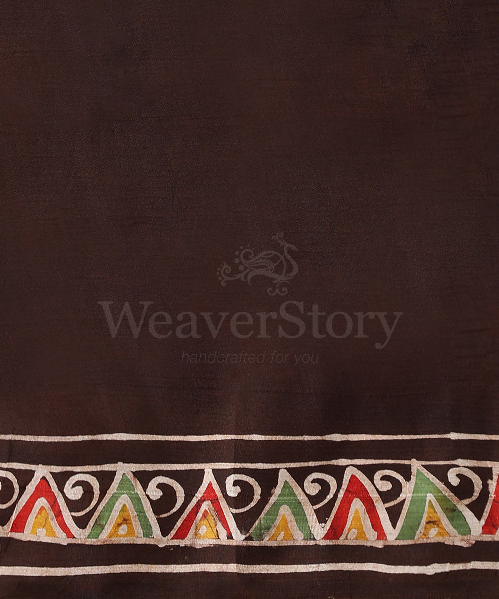 Black_And_Multicolor_Handloom_Hand_Batik_Mulberry_Silk_Saree_WeaverStory_06