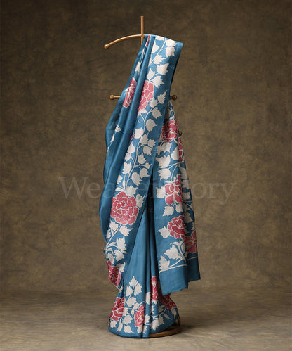 Blue_And_Offwhite_Handloom_Hand_Batik_Mulberry_Silk_Saree_With_Leaf_Motifs_WeaverStory_01